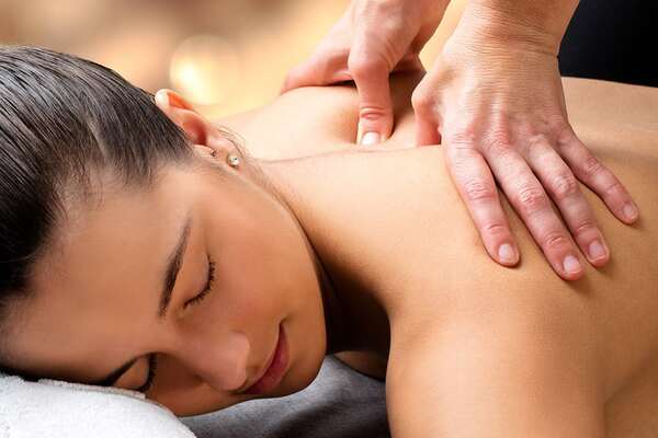 One of our best spa treatments to melt away tension and stress, this Antaara signature massage includes a pampering facial and scalp massage, Body Scrub & Body wrap With your choice of therapy oil and gentle slow stroking movements, this treatment allows your body and mind to immerse in a harmonic state once again.