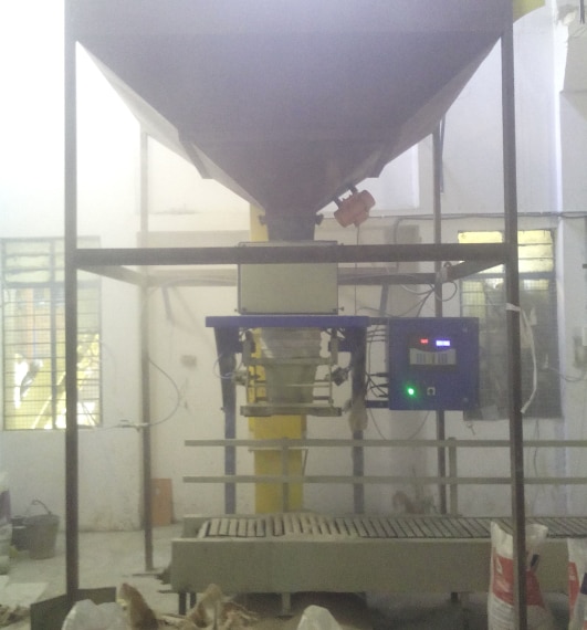 • Ideal for Whole grains, granules, Ready-mix, Sand, etc.• Accuracy: +/- 0.2 % in weight• Speed: 3-4 bags per minute• Capacity: 20-50 kg• Gate operation: Pneumatic• Power Supply: 240 Volt AC, 50 Hz.• Air Pressure: 6-8 Kg.• Weighing Principle: Load cell based(2 load cell)Gravity Feeder Type Bag Filling Machine ManufacturerGravity Feeder Type Bag Filling Machine Manufacturer in VadodaraGravity Feeder Type Bag Filling Machine Manufacturer in GujaratGravity Feeder Type Bag Filling Machine Manufacturer in India