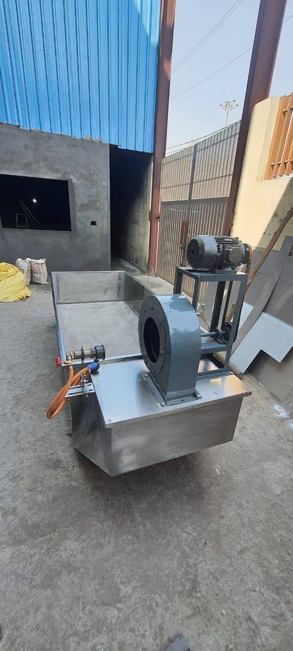 Box dryer for drying food products