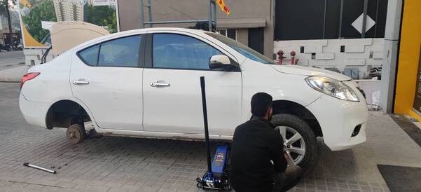 WE UNDERTAKE TUBELESS AND TUBETYPE REPAIR OF ALL TYPES OF TYRES AND OUR STAFF CAN ALSO HANDLE TYRE CUTS, MUSHROOM PATCH REPAIR ETC.