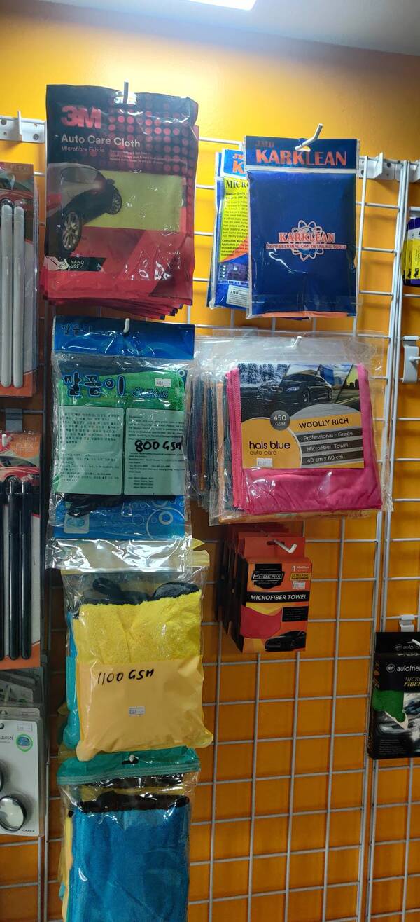WIDE VARIETY OF MICROFIBERS RANGING FROM 300 GSM UPTO 1100 GSM AVAILABLE AT WHOLESALE PRICES.