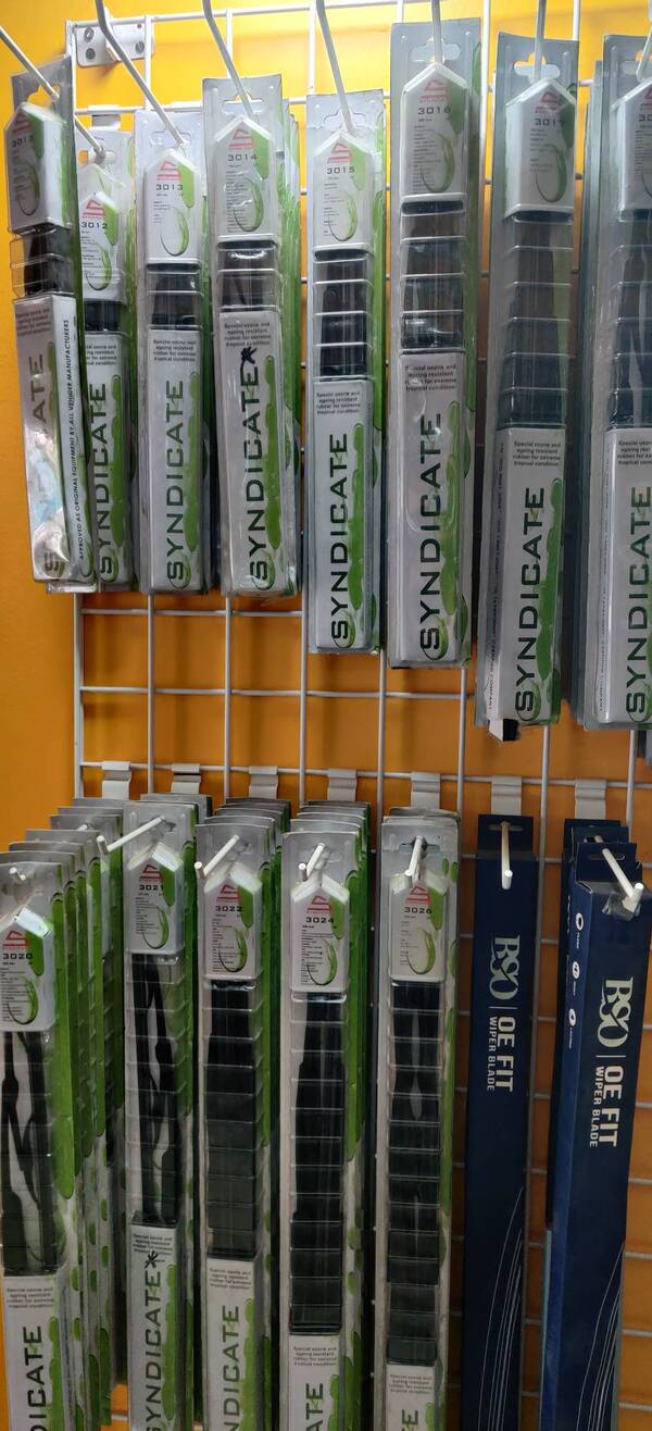 WE HAVE CAR WIPERS AVAILABLE IN ALL SIZES FOR ALL CARS.
