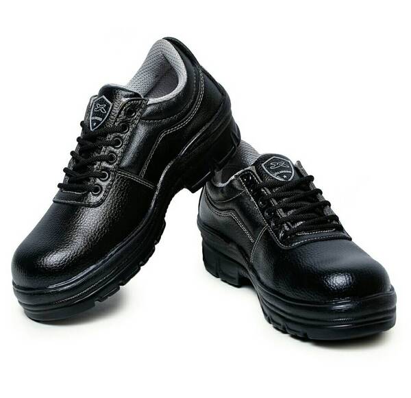 Manufacturers, Exporters and Wholesale Safety Shoes Suppliers, based in Delhi Ncr | Noida | Kanpur | Delhi and Uttar Pradesh (India). Safety Shoes | Safety Helmet | Tiger Safety Shoes | Safari Pro safety Shoes | Safety Net Manufacturer Supplier and Dealer | safety shoes manufacturer |Noida | Delhi | Faridabad | Kanpur | Agra | Lucknow | Jaipur | Ahemdabad | Bangalore/ Liberty safety shoes/ Liberty safety shoes distributors/ Liberty warrior safety shoes/ Allen cooper safety shoes/ Hillson safety shoes/ U4 safety shoes/ Catterpiller safety shoes/JCB safety shoes/ Safety shoes near me/ safety shoes suppliers/ Safety shoes construction/ Safety net 10 *5 mtr/ Fall protection net/ Green net/ Industrial safety items equipments