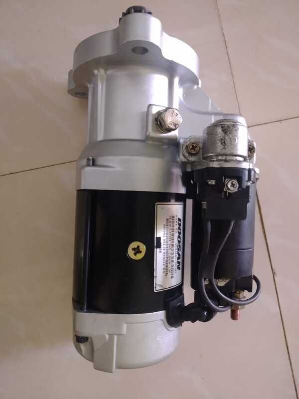STARTOR MOTOR DOOSAN PART NO : 65.26201-7074D SERIES : 39MT 24V 7.0KW CW PRICE Rs. 18500/