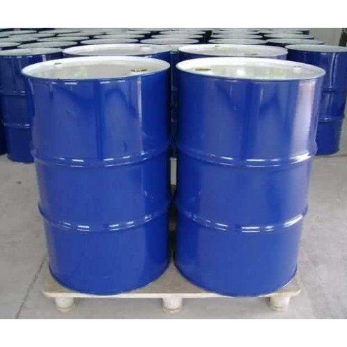Sorbitan monostearate is used in the manufacture of food and healthcare products as a non-ionic surfactant with emulsifying, dispersing, and wetting properties. It is also employed to create synthetic fibers, metal machining fluid, and as a brightener in the leather industry.