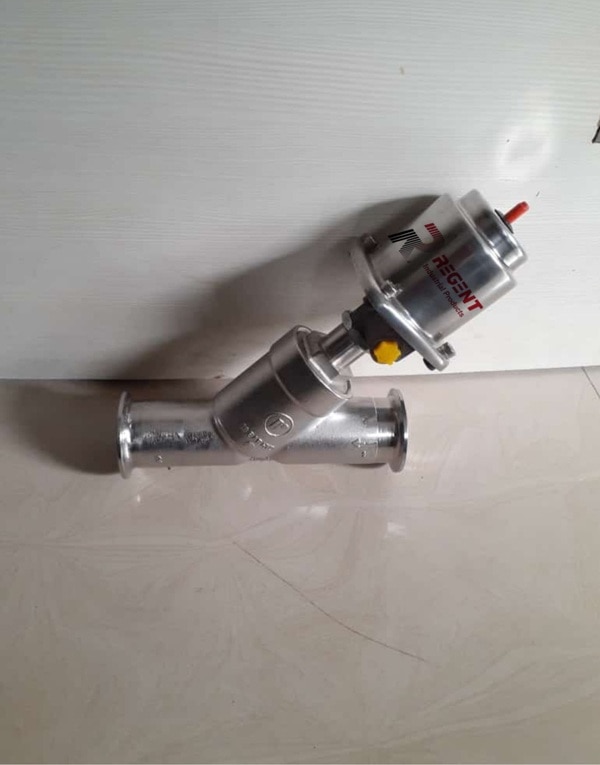 TRI CLOVER END ANGLE SEATED PNEUMATIC CONTROL VALVE FOR PHARMACEUTICAL APPLICATIONVALVE MOC: S.S 304 / S.S. 316 / S.S.316LVALVE SIZE:15mm to 50mmPRESSURE RANGE:0-16 BARACTUATOR:PNEUMATI SINGLE ACTING SPRING RETURNPRESSURE RANGE:0-16 BAR