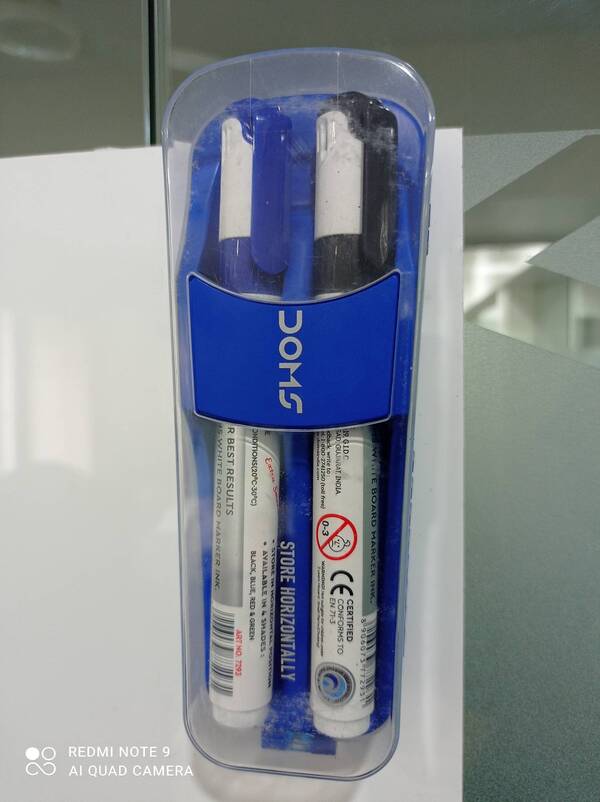 Doms White Board Duster , Doms White Board Duster Megnat ,