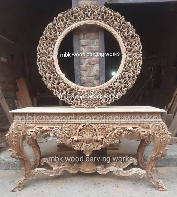 wooden Antique console table best handmade carving design its big size .5x3with mirror frame 30x30 size