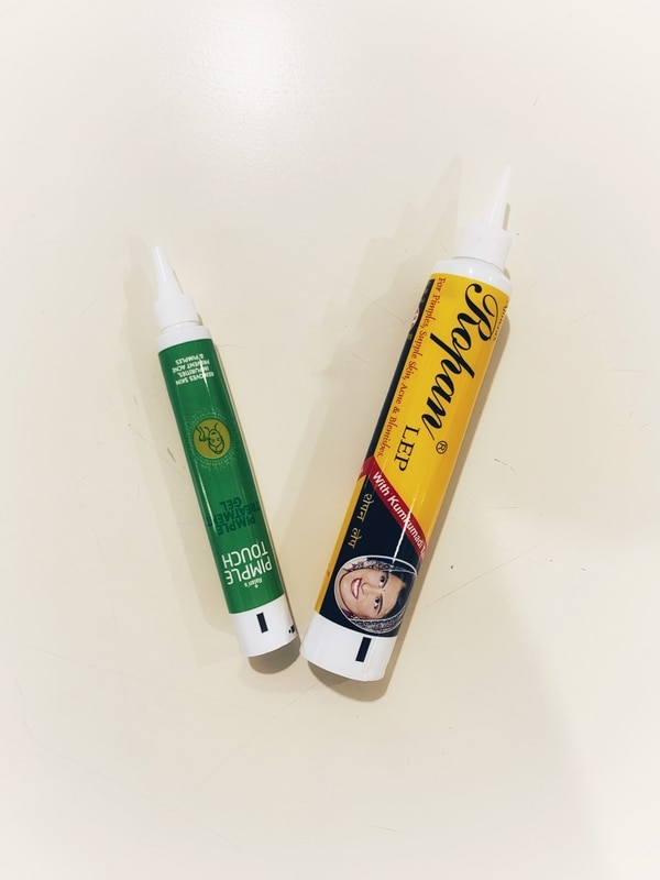 These lami tubes are fitted with an applicator on top specifically for thin application product. It can be used for various derma and skin ointment where precision application is necessary.