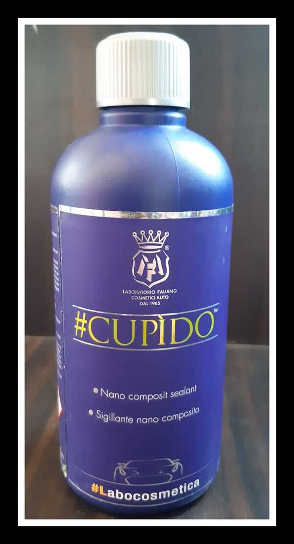 Removes slight scratches, oxidation and corrosion on car glass.