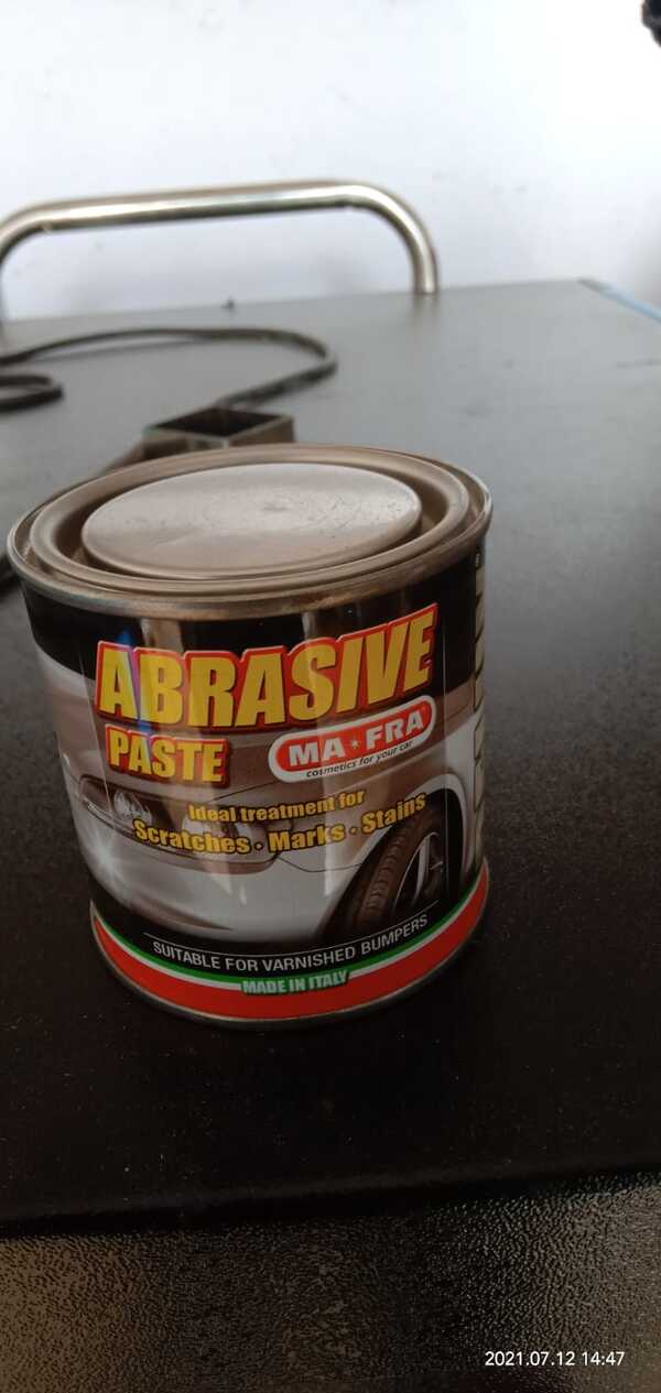 Removes scratches, surface lines, oxidation and stains from any kind of paint. Quickly removes any kind of imperfection from the bodywork. Polishes and protects all chromed parts.