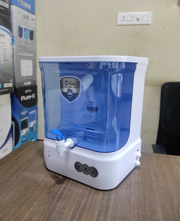 > 5 Stages RO Purification> Detachable Storage Tank> LED Indication> 15 Liters/Hour Purification> 8 Liters Storage100 GPD Booster Pump, 80 GPD RO Membrane, 24V 1.5 Amps SMPS