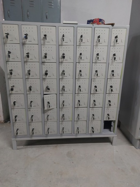 49 compartment  mobile locker with inbuild cam lock with powder coated