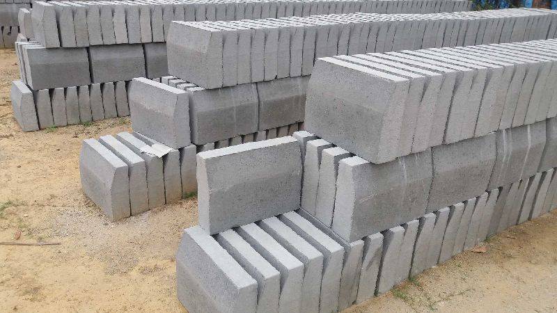 we are Manufacturing kerb stone