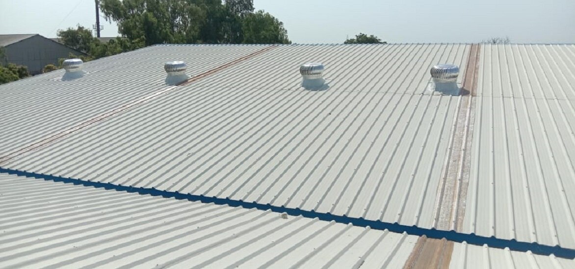 Features:•	Sturdy design•	Suited for buildings with explosive environment•	Can be easily mounted on any roofing•	Assured ventilation•	Wind-powered roof mounted ventilators that are designed to withstand high wind speeds•	Made up of closely spaced profiled vanes, these are rainwater proof•	Capable of removing heat, dust and fumes•	Helps in avoiding condensation at the bottom of the roof Size(Inch)	Price/Piece21/28	450024/32	5000
