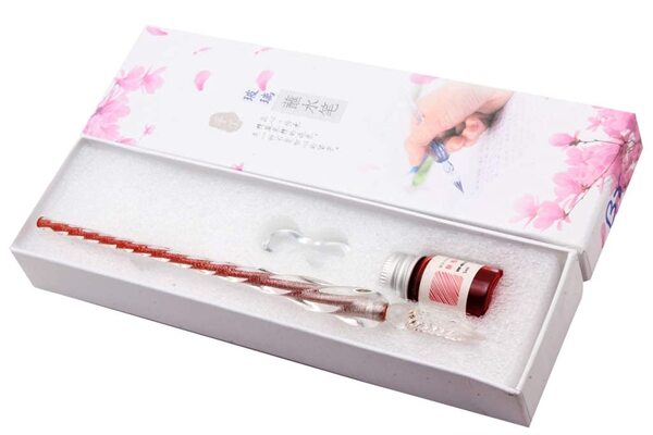 Vintage Glass Dip Pens: Glass Dip Pen is beautifully made from colored glass. The simply designed dip pen is approximately 7.28 inches (18.5cm)long.Exquisite Design:glass pen is thread design, increase the adsorption of ink, to extend the writing time. Once dipped in ink can be mantained about 20-60 words.Easy to Use and Clean:After use can be rinse with water and dry with paper towel. You only need a 10 second cleaning before switching colors.This glass pen is possible to draw, not just write.Sturdy Packaging:glass pen packaged in giftable boxes snugly protected in firm foam cut to fit their shape.Add protective film outside the box to avoid damage during transportation.Ideal Gift:Retro Style, Simple Fashion,Beautiful and exquisite, the best choice of gifts! Perfect art pen for everyone.