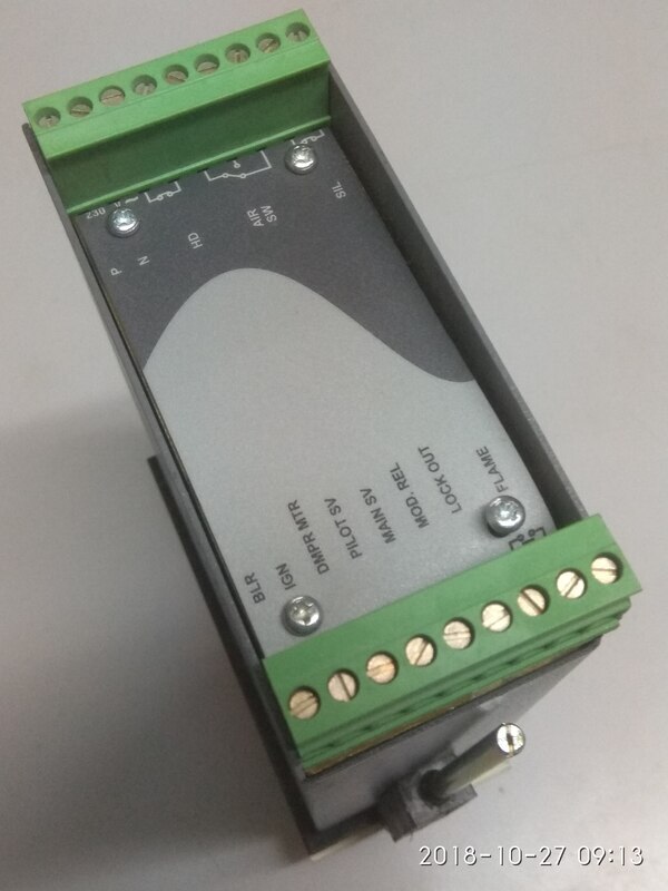 Heat has always been very useful to man kind. One of the basic and common ways to obtain heat is byburning combustible fuels. However, such combustion must be controlled and safe. Safety of combustion isensured by monitoring flame. Flame is characterized by emission of wide spectrum of electromagneticradiation starting from infra red, visible light to ultra-violet radiations. Flame is also known to generate ionsin its envelope. Type of fuel and that of burner decides which one of these radiations predominate. Forexample; flame of coal or oil is usually very bright and yellow in color, flame of light oil like kerosene or thatof hydrocarbon gas is light blue and flames of some gases may be even dull reddish. In addition to this,intensity of flame could differ widely depending on the type and size of flame. Hence different techniqueshave evolved and new are being developed to detect and monitor flames. DILIGENT MICRO CONTROLShas developed wide range of flame monitors “Diligent Flameye”. In addition to the basic flame monitor wehave developed intelligent versions which provideBuilt in delay for flame ON or OFF status change,Multiple contacts out puts,Dual flame monitor,Dual flame monitor with AND logic,Dual flame monitors with OR logic,Dual flame monitor with mixed sensor types,Inverse Mode of operation of control relay,Weatherproof enclosure flame monitor.AC power supply of 230V +/- 10 %, 50 Hz, 1ph ac is required for operation of all Standard Flameye models.However, versions suitable to work with other standard AC or DC supplies can be provided on request. Onechange-over potential free relay contact rated at 4 amps (resistive) at 230 V ac, is provided in all standardunits. Multiple potential free contacts can be provided as optional.Diligent Flameye are classified based upon sensing technique used and these are as described below-Diligent Flameye PRFlame produced while burning diesel, furnace oil, HSD, LHSH, etc., is bright and yellow. PhotoResistor typephotocell have excellent response to the visible light spectrum and, therefore, is the most reliable and costeffective choice to detect such flame. Diligent Flameye PR provides appropriate bias to the basic PR sensorwhich generates change in its resistance commensurate with the amount of visible light radiations received byit. This change is received by Flameye which conditions and amplifies it before comparing with presetreference. When signal level crosses the reference, internal relay picks up. This relay goes back to off state assoon as the radiations falling on PR sensors cease. Basic signal from PR sensor is very small and should betransmitted over screened cable to Diligent Flameye and his cable should be preferably laid away from powercable.MICRO CONTROLS2Diligent Flameye PVPhotoVoltaic photocell is another basic sensor which has excellent response over visible portion ofelectromagnetic radiations. It produces electric dc voltage in mV range in response to the intensity of lightfalling on it. This small signal from PV sensor is conditioned & amplified by Diligent Flameye PV and thencompared with preset reference. When signal level crosses the reference, internal relay picks up. This relaygoes back to off state as soon as the radiations falling on PV sensors cease. Basic signal from PV sensor isvery small and should be transmitted over screened cable to Diligent Flameye and his cable should bepreferably laid away from power cable.Diligent Flameye UVPR and PV sensors are excellent choice when the flame is bright yellow. However these sensor hardlyrespond to a flame which is blue, light blue or nearly invisible like the one that exist while burning of lightoil, LPG gas, Natural gas, propane, butane, methane, etc. Such flame is sensed by sensing the radiations inultra-violet range which are associated with all combustion processes. Gas filled UV photocell orsemiconductor type UV photocell is used to receive these radiations from flame. These cells require correctbiasing voltage which is provided by Diligent Flameye UV. Tiny signal in micro ampere is generated by UVsensor and is then transmitted over screened cable to Diligent Flameye UV. This cable must be of very goodquality having low capacitance and high grade insulation. This small signal from PV sensor is conditioned &amplified by Diligent Flameye UV and then compared with preset reference. When signal level crosses thereference, internal relay picks up. This relay goes back to off state as soon as the radiations falling on PVsensors cease.Diligent Flameye IONIons are produced in the envelope of all types of flames due high temperature in side. This technique picks upthese ions under the influence of appropriate bias voltage and generate tiny signal which is then transmittedover screened cable to Diligent Flameye ION. This cable must be of very good quality having lowcapacitance and high grade insulation. This small signal from ION sensor is conditioned & amplified byDiligent Flameye ION and then compared with preset reference. When signal level crosses the reference,internal relay picks up. This relay goes back to off state as soon as flame extinguishes. This technique relieson collecting of ions in the flame and hence the sensor electrode must always be in good contact with theflame and flame must also be in continuous contact with electrically earthed body. Any violation of this willmake the flame signal disappear.Flame SensorsAll the flame sensor except ION sensor are electronic sensors and hence their operating environmenttemperature must not exceed 55 deg C. Higher temperature, though may not lead to malfunctions, canseverely affect the useful life of the sensor. All of the sensors, therefore, carry any testing warranty and noneof these carry conventional warranty. ION sensor is electrode with high grade insulator and high temperaturecollecting rod. Care is necessary to ensure that the scaling on rod is periodically removed, contamination thatcould reduce insulation level of rod, should be avoided and cleaned if noticed.WarrantyDiligent*FLAMEYE carry a warranty for period of 12 months from the date of delivery. During warranty period weundertake repair/replace free of cost part pr full unit found defective at our total discretion provided that such unit isbrought to our works for rectification & collected there from after satisfactory inspection by the customer at his total cost& risk and provided that the defect is due to poor material/ workmanship and not due to misuse/mishandling. Thiswarranty is exclusively limited to the unit supplied by us and we shall not be responsible in any ways for any of theconsequences arising due to its use/misuse any where. This warranty shall automatically become null & void if our unitis opened/tampered by person not authorized by us.Due to the operating environment of flame sensor, all types of flame sensor carry only TEST WARRANTY i.e. theoperational status of the sensor will be demonstrated while taking delivery from our works.