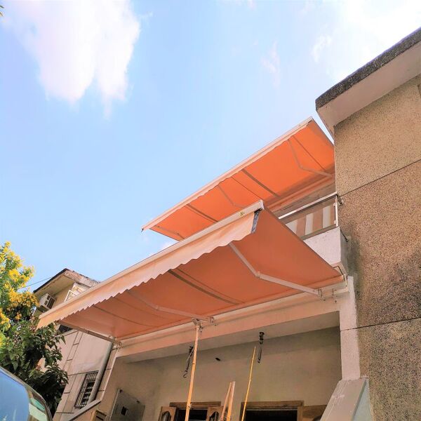Are you looking for that unique look to your outdoors? Retractable Awnings are the new way to style up your living experience and block harmful UV rays, excess heat, and light from entering your rooms.