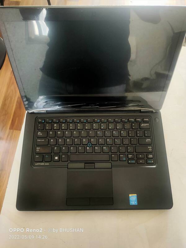 Intel core i5-5th Generation4 GB RAM+256 SSD14.1