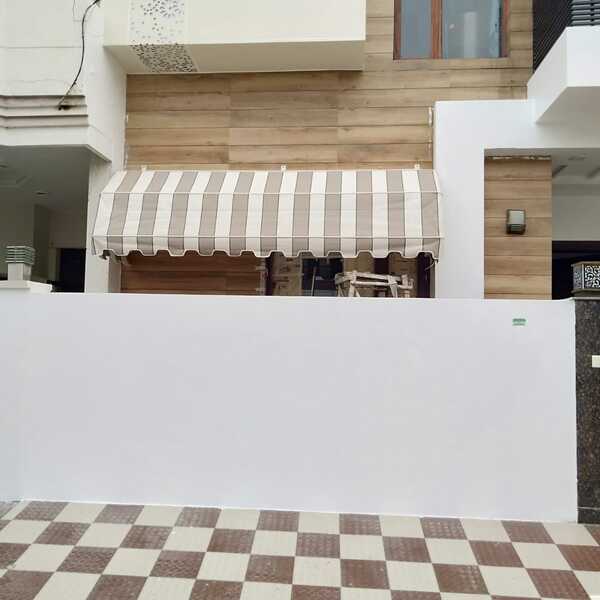 Basket canopy is a beautiful retractable canopy , and these are used as an add - on beauty to homes , offices , clubs , and hotels . They are made of top - notch quality aluminum extrusions . You can extend it according to your convenience