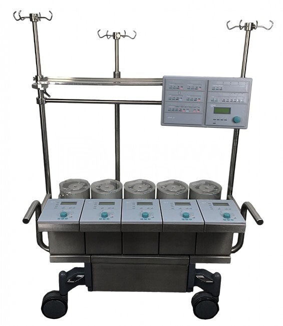 Stockert SIII SpecificationsDimensions3-Pump Console•	 Height: 700mm•	Width: 790mm•	Depth: 648mm•	Weight: 118 kg4-Pump Consoleo	Width: 990mmo	Depth: 648mmo	Weight: 144 kg