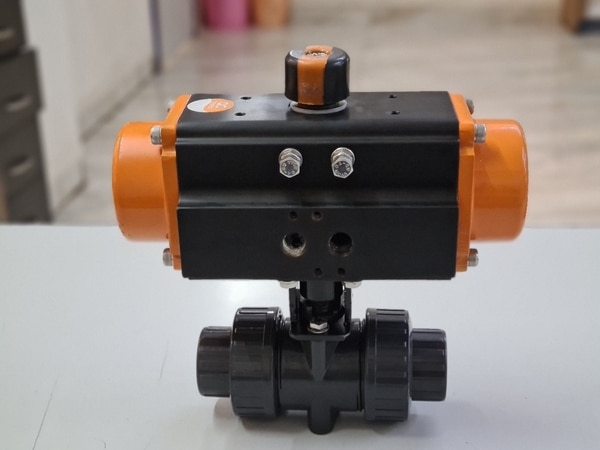 High quality Pneumatic Actuated Ball valve of MOC :UPVC