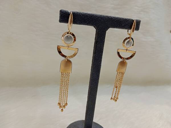 rose gold western look earrings wt  8.100mg 18ct bis hallmarked