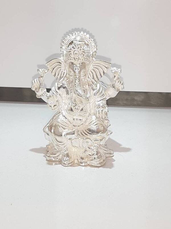 silvar Ganpati ji murti solida