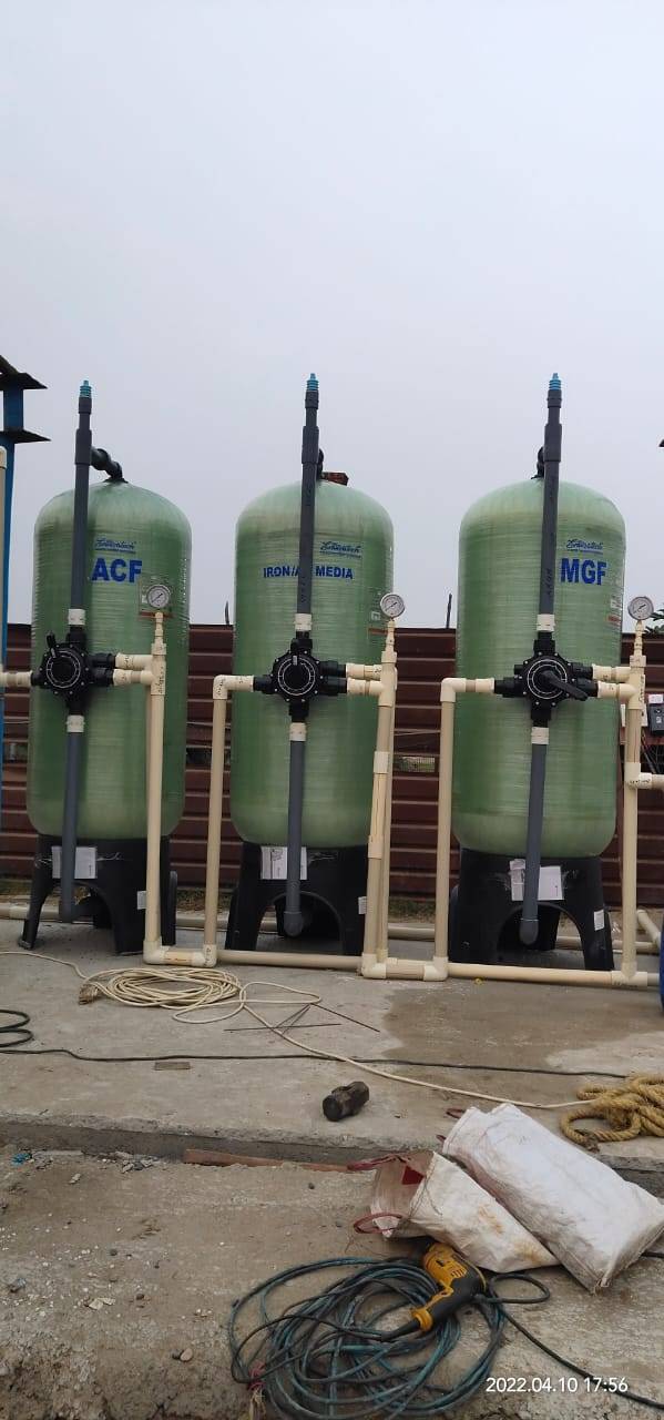 We are providing a wast range of Iron Removal Filter Plant that is made from FRP/SS/MS, making it corrosion resistant and weather proof. It is installed in municipality water supply, chemical plant, the pharmaceutical industry and much more. Iron removal plants can be based on different filtration media, depending on the iron and manganese concentration, the oxygen level, CO2 content and hardness of the water. 