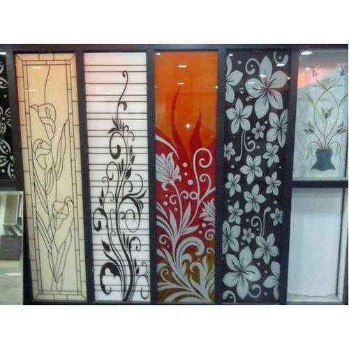 We offer a wide range of Decorative Glasses that are offered in multitude of designs, colors, shapes and sizes. These are manufactured using quality glass, which we source form reliable vendors. Our range of glasses finds applications in commercial sectors for decorative purposes. We offer our range at industry leading rates to our customers.