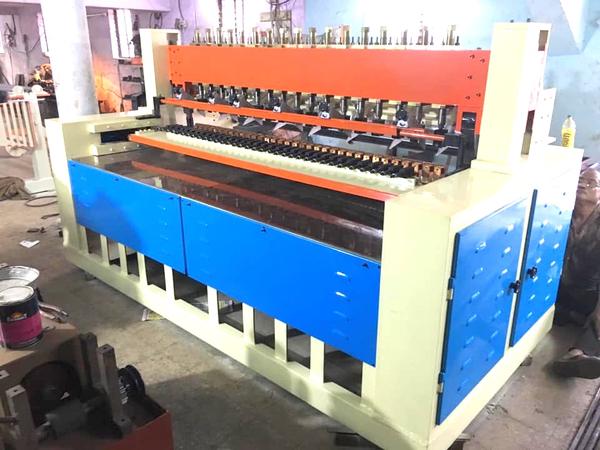 Being a reliable entity in this domain, we have been engaged in manufacturing and supplying optimum grade Wire Mesh Making Machine, which is known for its excellent functionality. Offered machine is mainly designed for making wire mesh which finds its usefulness in transportation, agricultural and industrial places. Offered machine is highly cherished among clients due to its longer service life. In addition to this, provided Wire Mesh Making Machine is available in different specifications as per client's demand.
Key Points:
Power efficient in nature
Low operational noise
User-friendly operation