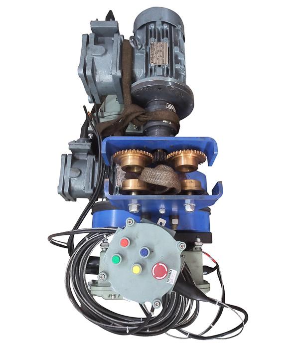 Our electric chain hoists are low headroom mechanisms with a compact construction, low headroom & low profile, quick installation, and low cost. The electric chain hoists include a single motor and dual hook hoist design that allows for simultaneous movement of two hooks, as well as well-balanced, high stability, and safety, making them ideal for handling items with two lifting points and goods and weights that require balance when raising.