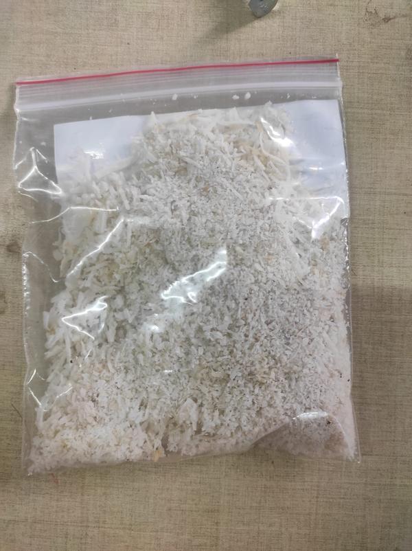 desiccated coconut powder 