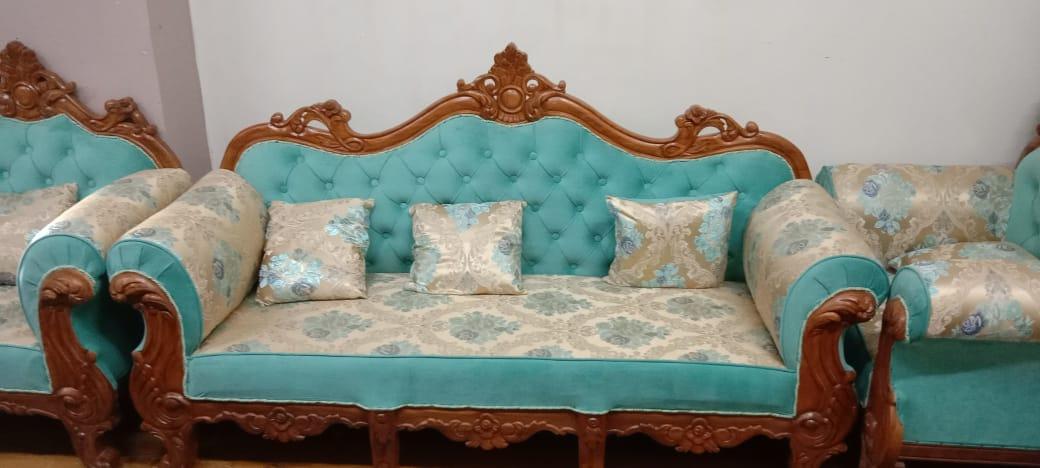 Paras Kitchen engage in Sofa Manufacturing in NashikParas Kitchen Industries Nashik is the group of company. It has its own Research & Development expert team. We are offering Modular Kitchen, Kitchen Shutter & Cabinet, Wardrobe Accessories, S.S. Accessories, Modular Office Furniture & School & College Furniture. Made with superior grade raw material, our products are manufactured in compliance with the international quality standards. These products are widely appreciated by the clients for their elegant designs, proper finishing, perfect polish and corrosion & termite resistance. We are offering these products in many standard specifications, in addition to the customized ones.