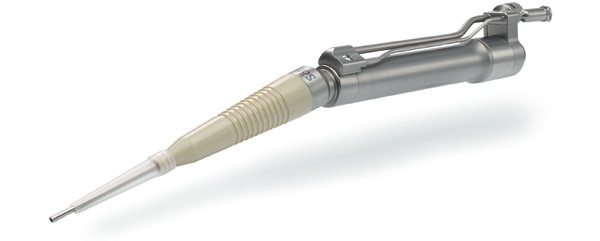 The resection of intracranial and spinal tumors requiresan accurate proceeding to preserve thesurrounding structures as much as possible. Theneurosurgical LEVICS Micro instrument from Söringhas been specially developed for this challenge and istherefore characterised by its excellent design. Withits working frequency of 35 kHz, it fragments tumorsof different consistencies precisely and effectively.Thanks to its integrated aspiration the tumor fragmentsare immediately removed. Additionally, theinstrument impresses with its low weight which wasreduced by ten percent compared to its predecessordevice. This supports a safe working over longperiods of surgery. Above all, the filigree and angledshape of the instrument body ensures an optimumview of the surgical field.