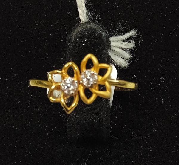 916 Cz Flower Ring916 Cz Flower Ring