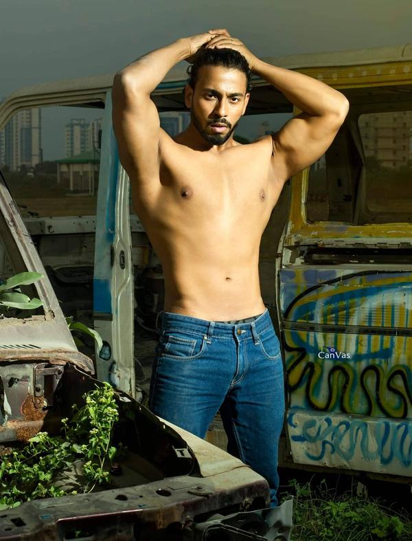 Hii im Surya from Kolkata Babylon male zone we provide full body massage and complete relaxation service by all male therapists only available service home and hotel's and my place very good atmosphere place in Kolkata kasba nearby Acropolis mall. In kolkata call for more details