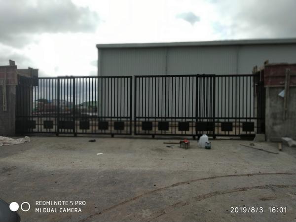 Sliding Gate – We are Sliding Gate manufacturer in Mumbai.We are engaged in manufacturing and supplying Sliding Gates. Our wide range of slide gates includes Cantilever Gates, Telescopic Gates, Wooden Gates, Retractable Gates and Cold Storage Gates. These are fabricated using optimum quality material, which is procured from our trustworthy vendors. Our team of experts ensures the quality of these products as per various quality standards. We offer these at very economical prices as per our clients’ requirements.They are easy to use and provide efficient working to the clients as per their requirement. Moreover our products range is available at market leading prices