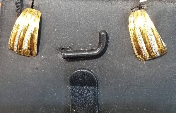 916 Hm Gold Tops