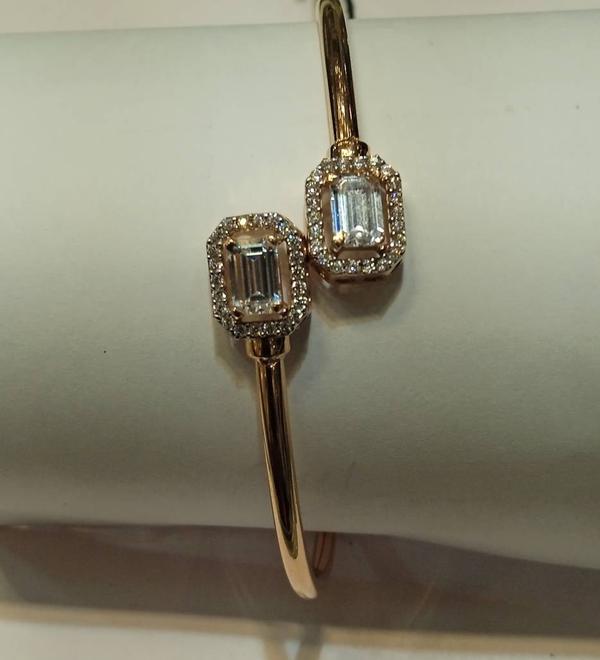 750 Hm Rose Gold Bangle