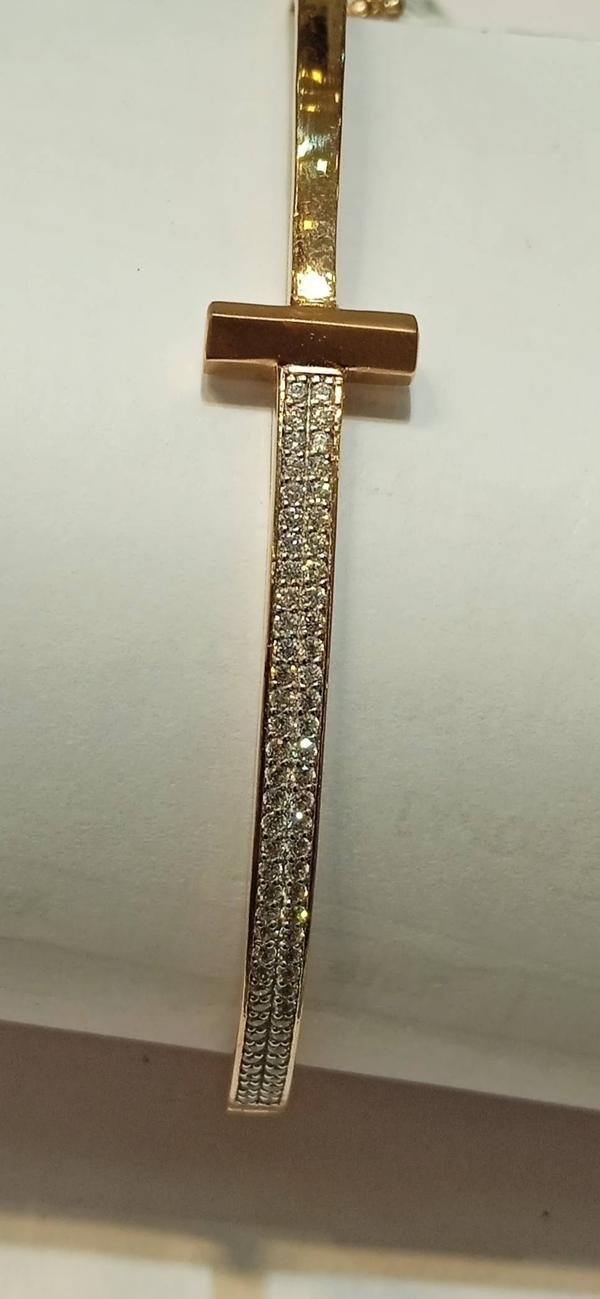 750 Hm Rose Gold Bangle