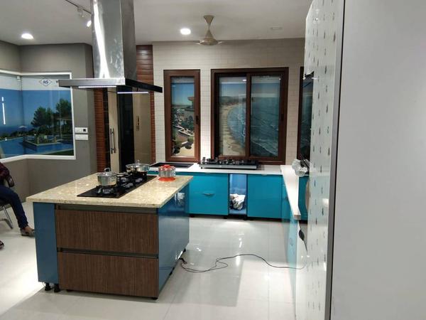 LuxR Modular Kitchen : Modular Kitchen In Jaipur Offers Premium PU Modular Kitchen With World Class Functional Hardware with Accesories like Pantry Unit, Rolling Shutter, Crockery Unit and Built In Appliances