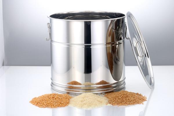 MANUFACTURERS OF STAINLESS STEEL DRUMS AND PAWALI AVAILABLE IN DIFFRENT SIZES