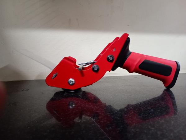 Type:	Handheld.Suitable for:	3” wide tape.Holder size:	Standard 3” core with id 75mm.Max O.D:	100mm/150mm.Tension control	Available HD.Pressure roller	Rubberized HD.Wiper:	PP.Blades	Galvanized Steel.Body:	Metallic.Total weight without tape:  	Safety Rating and Feature 	No.Handle type:	Plastic.