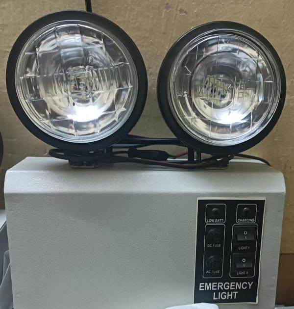 TWIN BEAM INDUSTRIAL EMERGENCY LED LIGHT- LED TYPE, WITH BATTERY BACKUP OF 5-6 HRS.