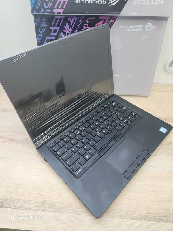 core i5-7th gen 8 gb ram +256 ssdWindows 10 pro