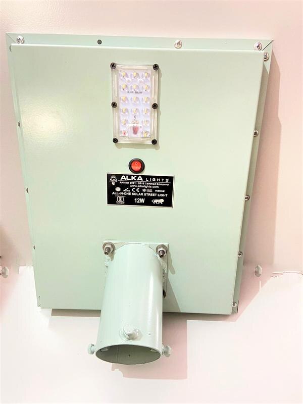 ystem comes with inbuilt Lithium Ion/Lithium Ferro Phosphate battery pack, a 1680 lumen output and a 30W -40Solar Panel. System comes along with a mounting bracket compatible with most standard poles allowing for easier installation.