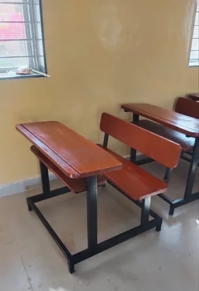 Offering you a complete choice of products which include secondary bench 3 seater and student school bench.