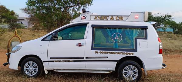 Innova Funeral Vehicle