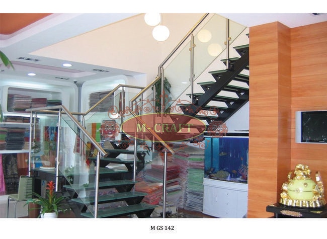 SS 304 HANDRAIL WITH TOUGHENED GLASS